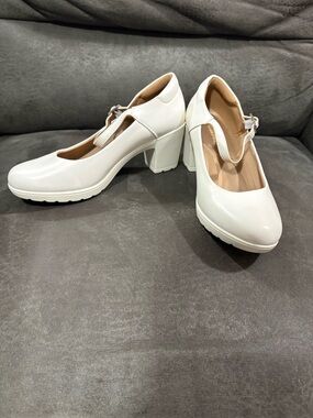 Wide White Mary Jane Block Heel Pumps